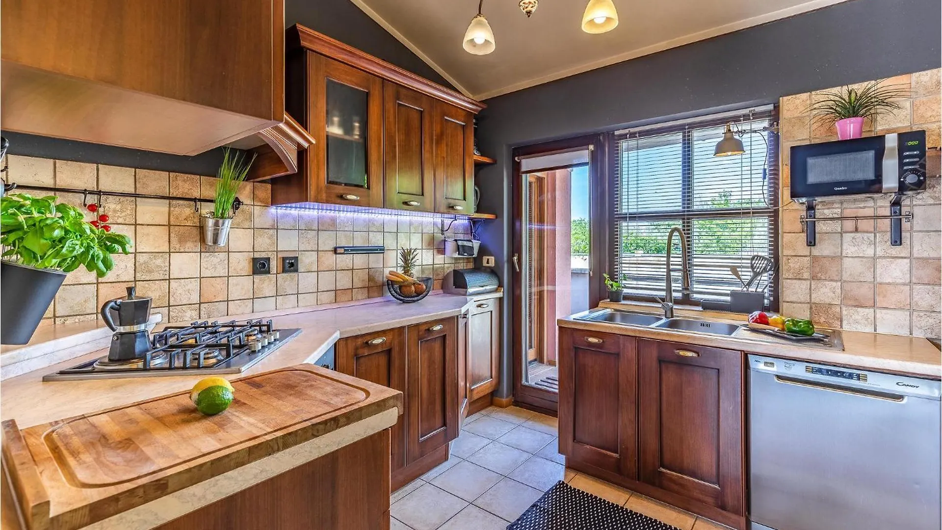 4 Bedroom Gorgeous Home In Medulin Holiday home