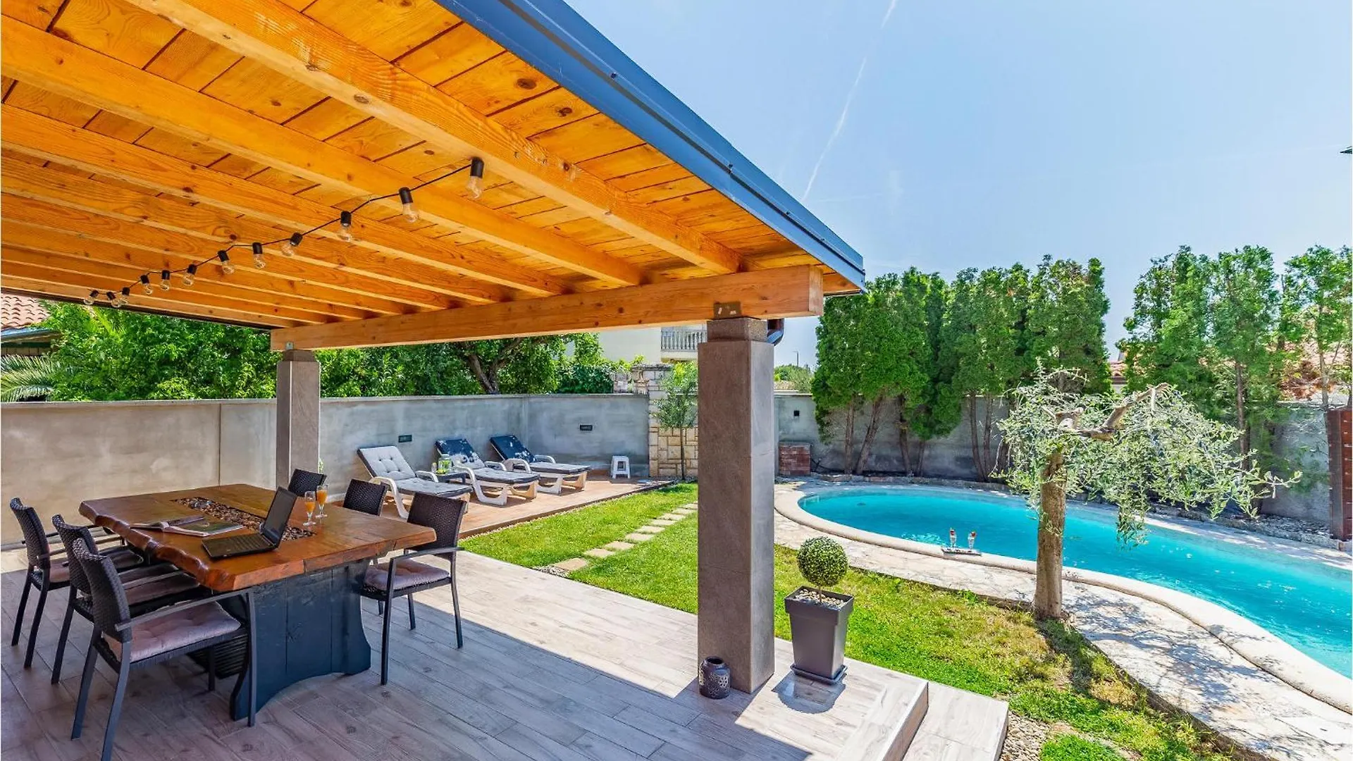 Holiday home 4 Bedroom Gorgeous Home In Medulin